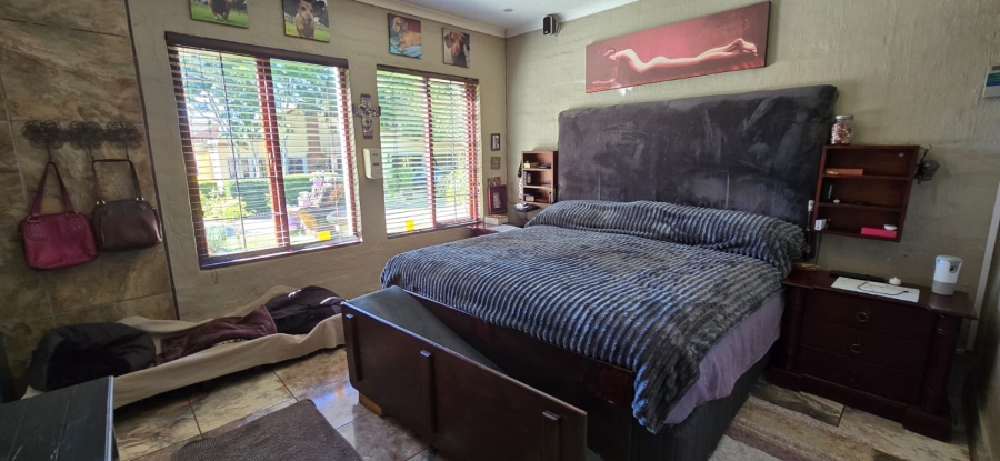 4 Bedroom Property for Sale in Waterval East North West